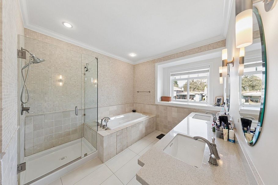 2911 W 35th Avenue Vancouver, BC - 22