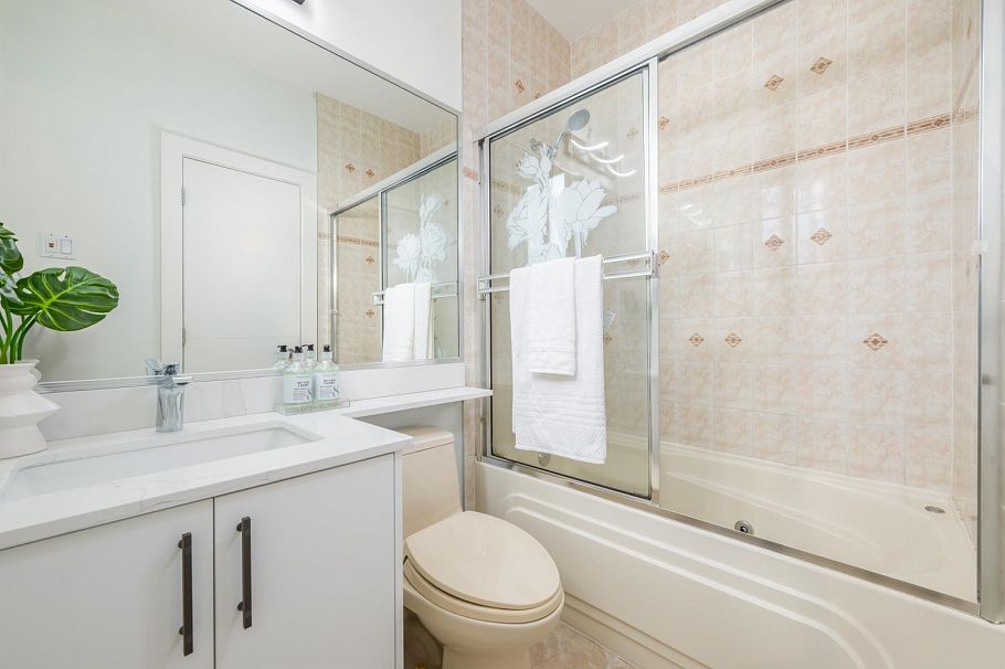 748 E 62nd Avenue Vancouver, BC - 20