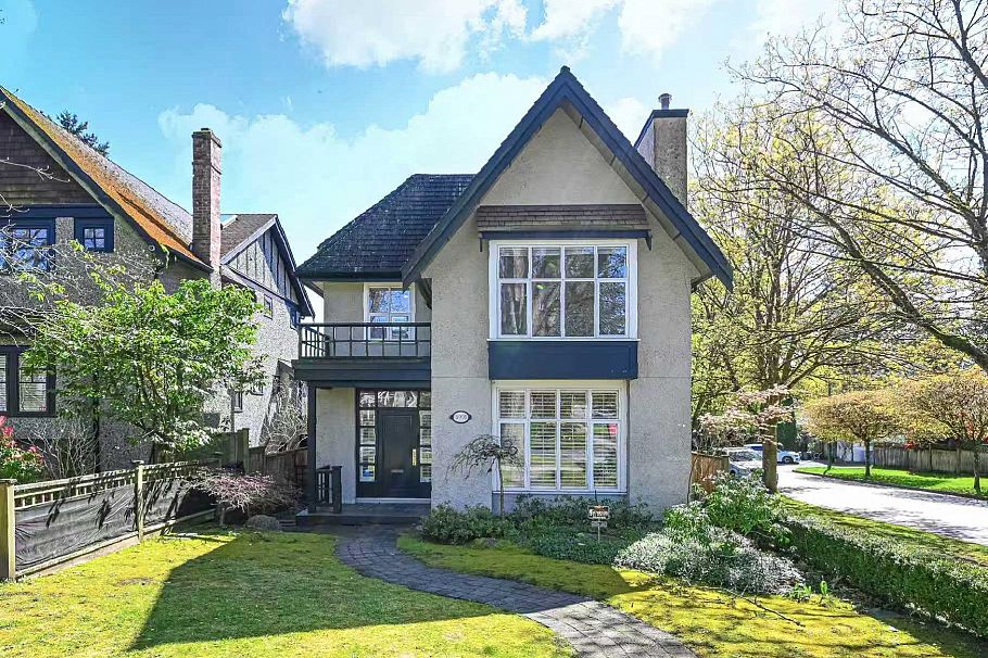 3998 W 32nd Avenue Vancouver, BC - 1