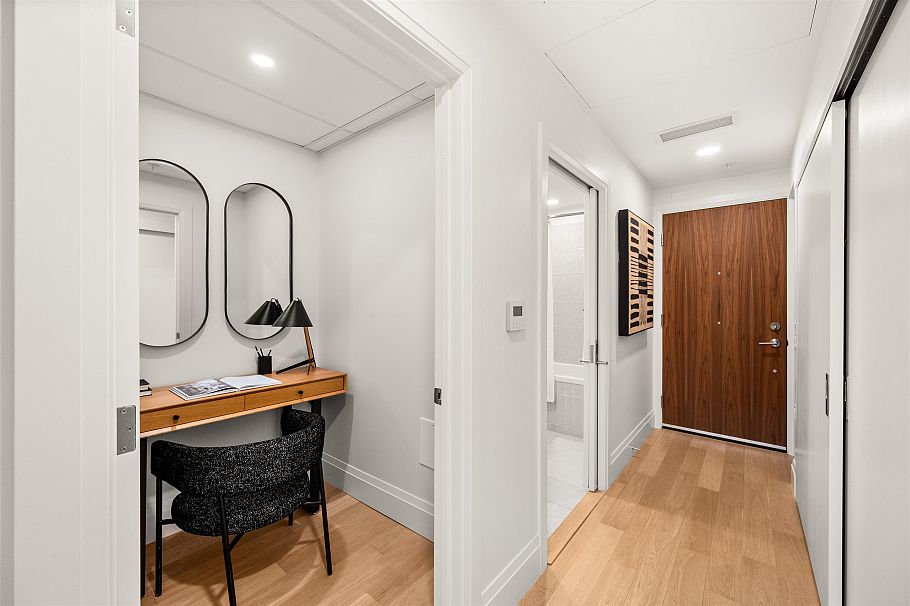 106 2550 Garden Drive Vancouver, BC - 17