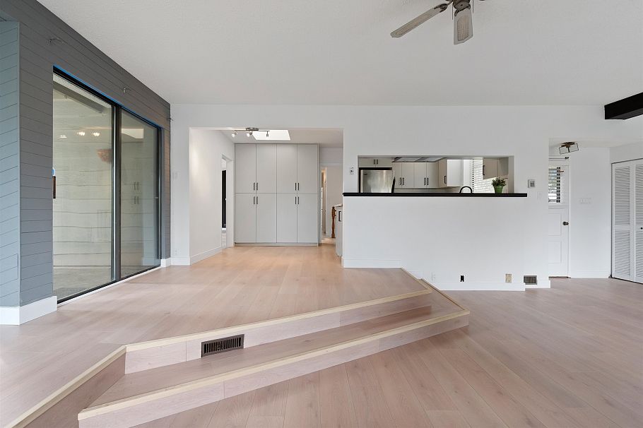 1177 E 15th Street North Vancouver, BC - 6