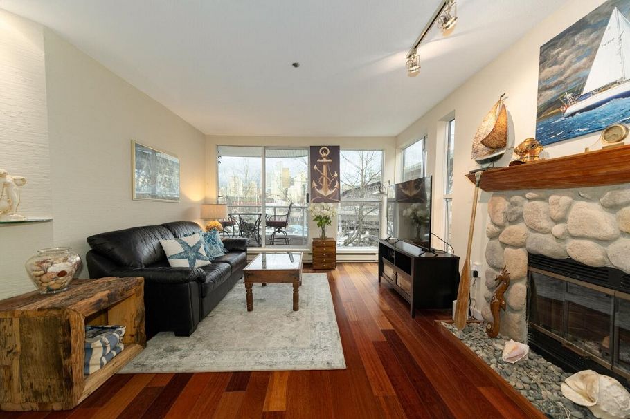 302 1502 Island Park Walk Vancouver, BC - 7