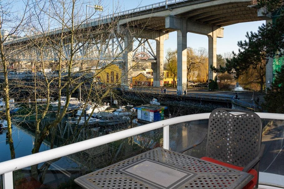 302 1502 Island Park Walk Vancouver, BC - 25