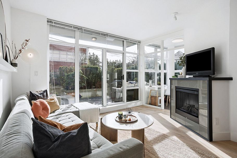 203 298 E 11th Avenue Vancouver, BC - 3