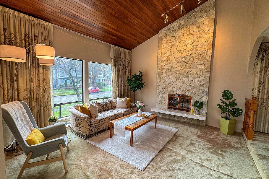 879 W 62nd Avenue Vancouver, BC - 1