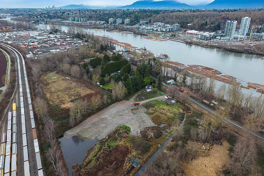 17260 River Road Richmond, BC - 16