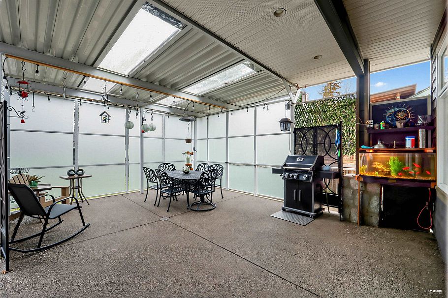 2244 Edgemont Boulevard North Vancouver, BC - 29