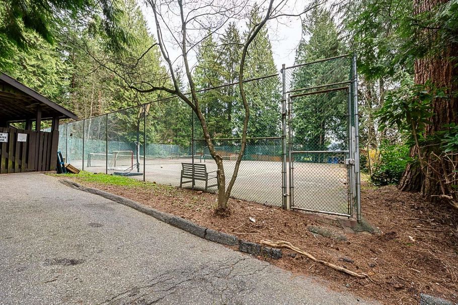 3398 William Avenue North Vancouver, BC - 30