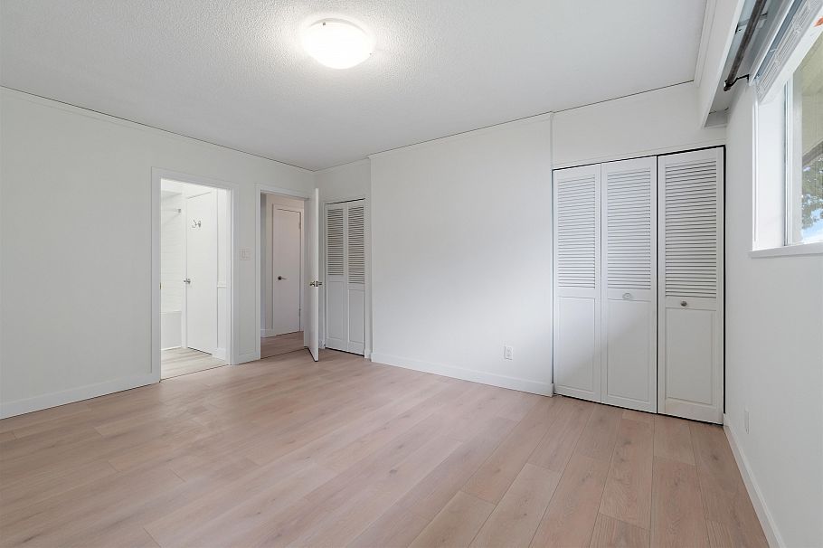 1177 E 15th Street North Vancouver, BC - 5