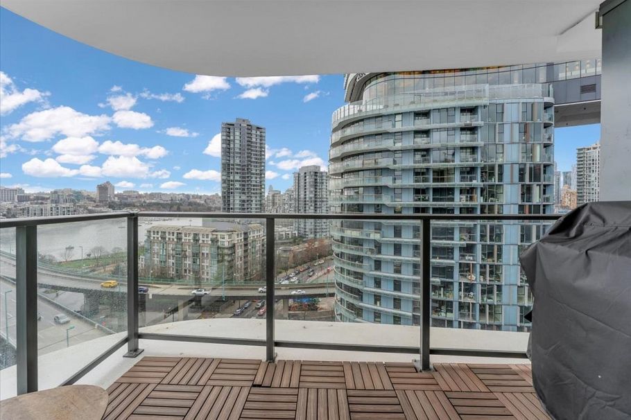 1609 68 Smithe Street Vancouver, BC - 12