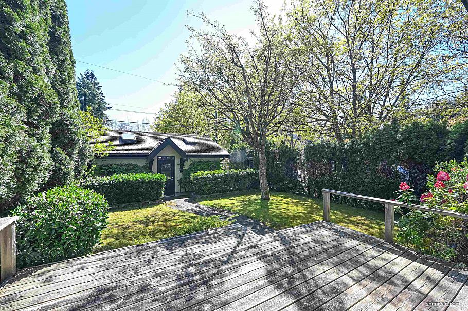 3998 W 32nd Avenue Vancouver, BC - 23