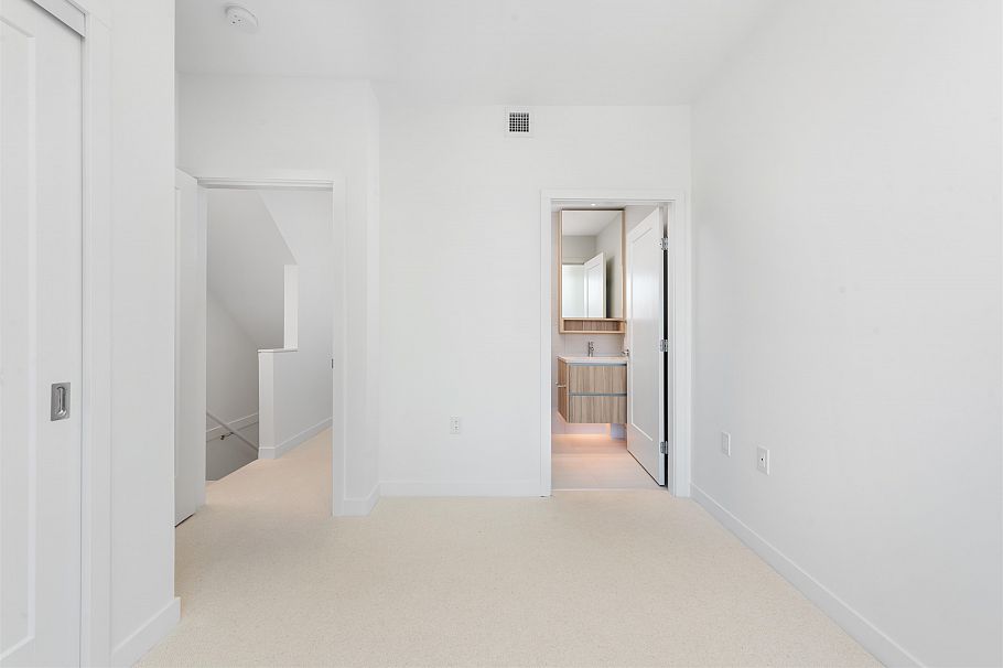 873 W 33rd Avenue Vancouver, BC - 8