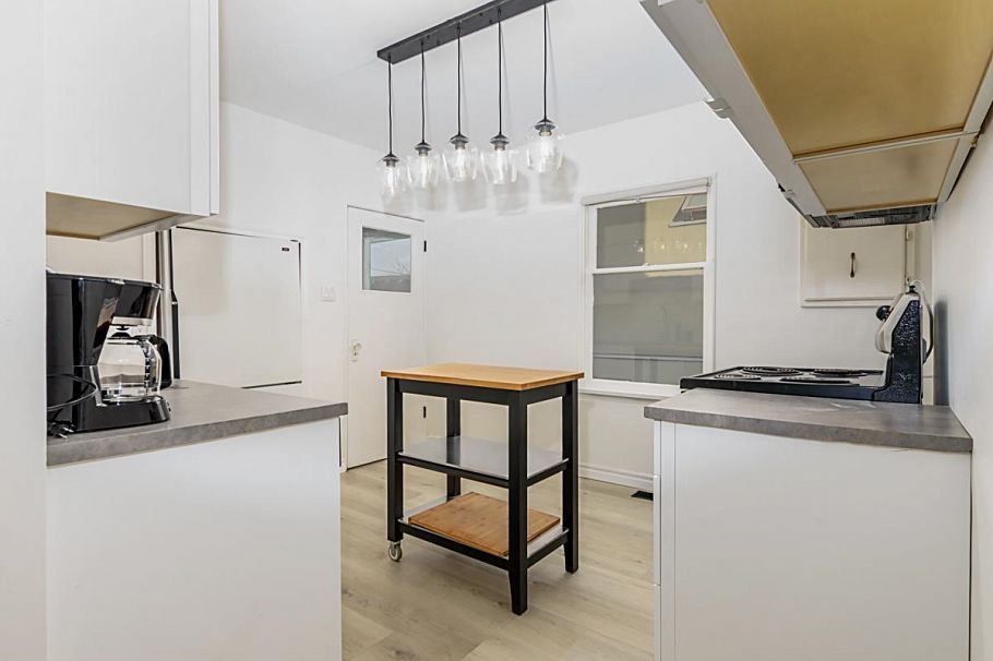 5231 Culloden Street Vancouver, BC - 5