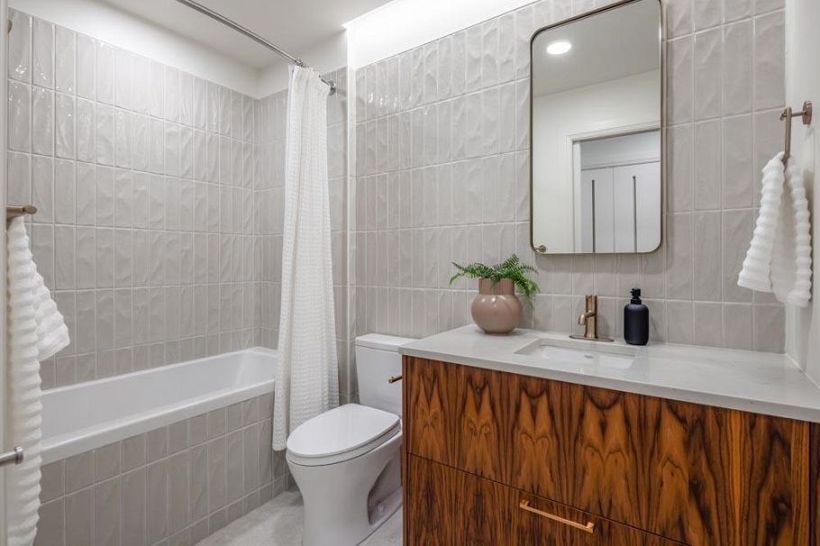 410 2550 Garden Drive Vancouver, BC - 12