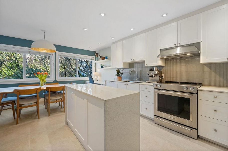 2 1214 W 7th Avenue Vancouver, BC - 2