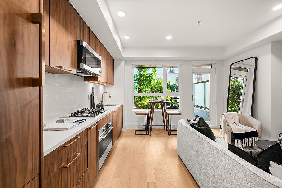 106 2550 Garden Drive Vancouver, BC - 5