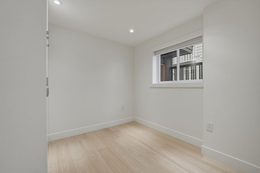 3118 W 42nd Avenue Vancouver, BC - 31