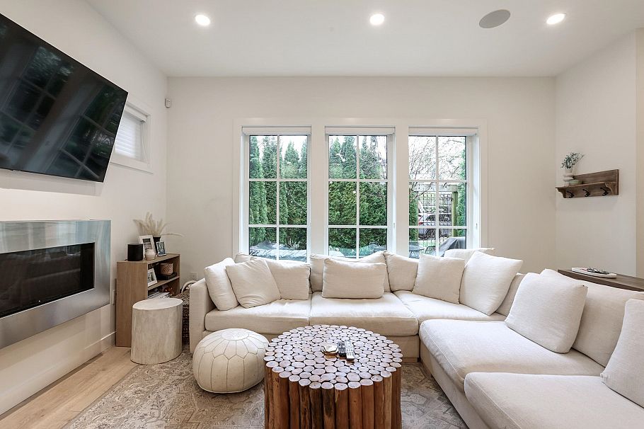 1 3640 W 2nd Avenue Vancouver, BC - 4