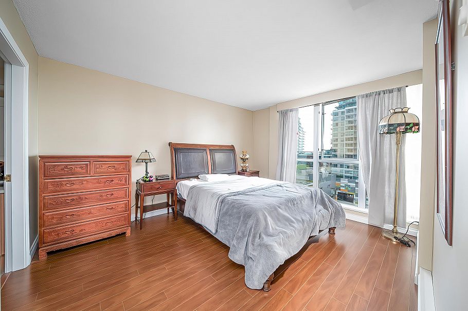 906 108 14th Street Vancouver, BC - 12