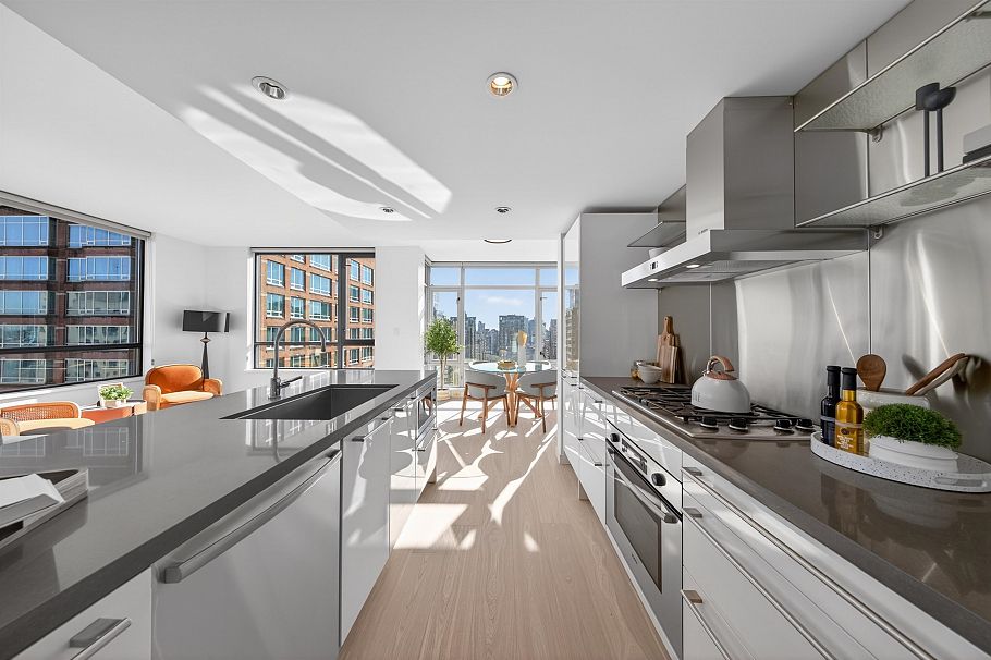 2601 788 Richards Street Vancouver, BC - 24