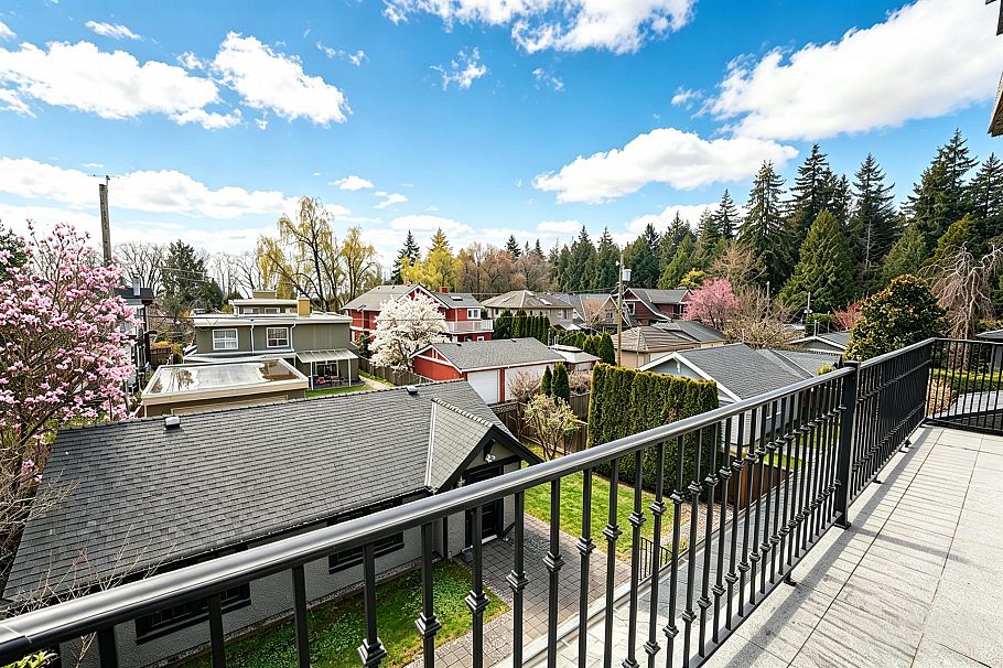 4056 W 30th Avenue Vancouver, BC - 28
