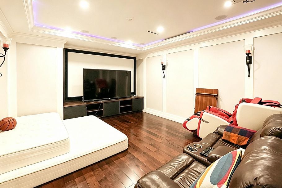 4056 W 30th Avenue Vancouver, BC - 21