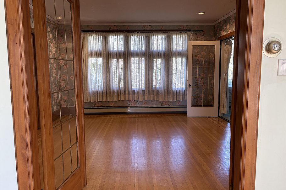 1603 W 49th Avenue Vancouver, BC - 13