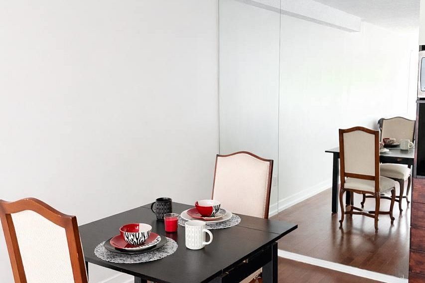 202 250 W 1st Street North Vancouver, BC - 2