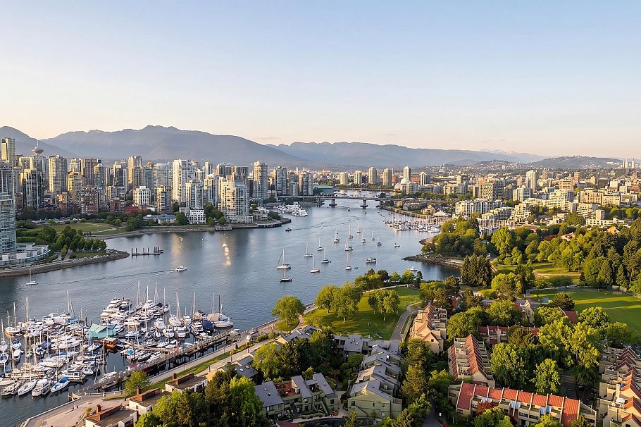 1229 W 8th Avenue Vancouver, BC - 31