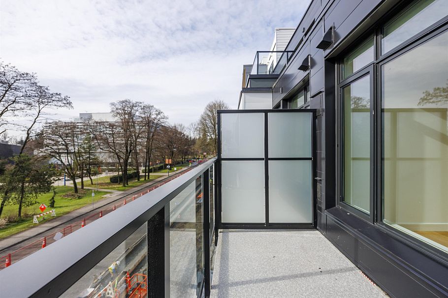 404 6485 Manitoba Street Vancouver, BC - 23