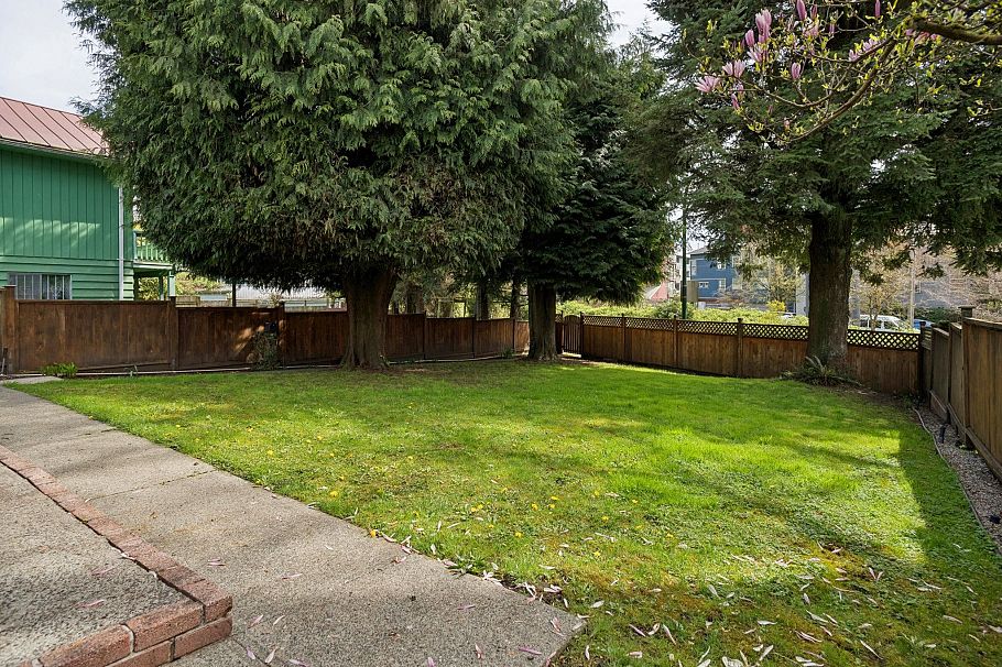 1861 E Kent Avenue North Avenue Vancouver, BC - 33