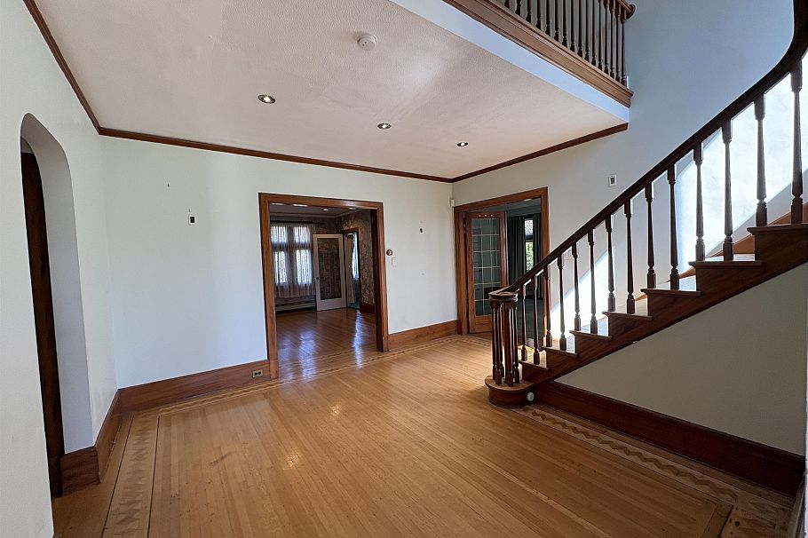 1603 W 49th Avenue Vancouver, BC - 10