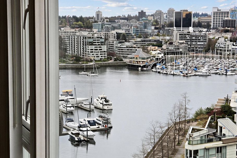 1707 1199 Marinaside Crescent Vancouver, BC - 19