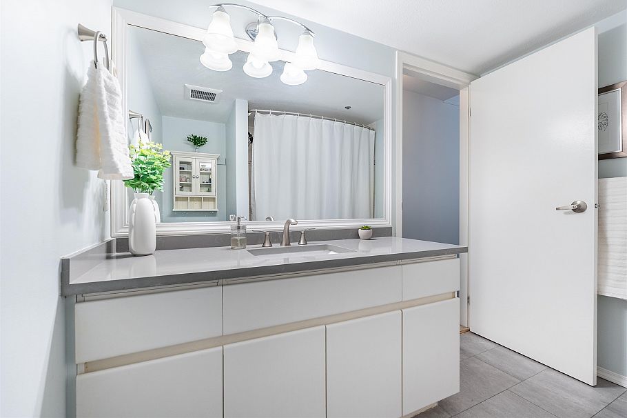 302 655 W 13th Avenue Vancouver, BC - 22