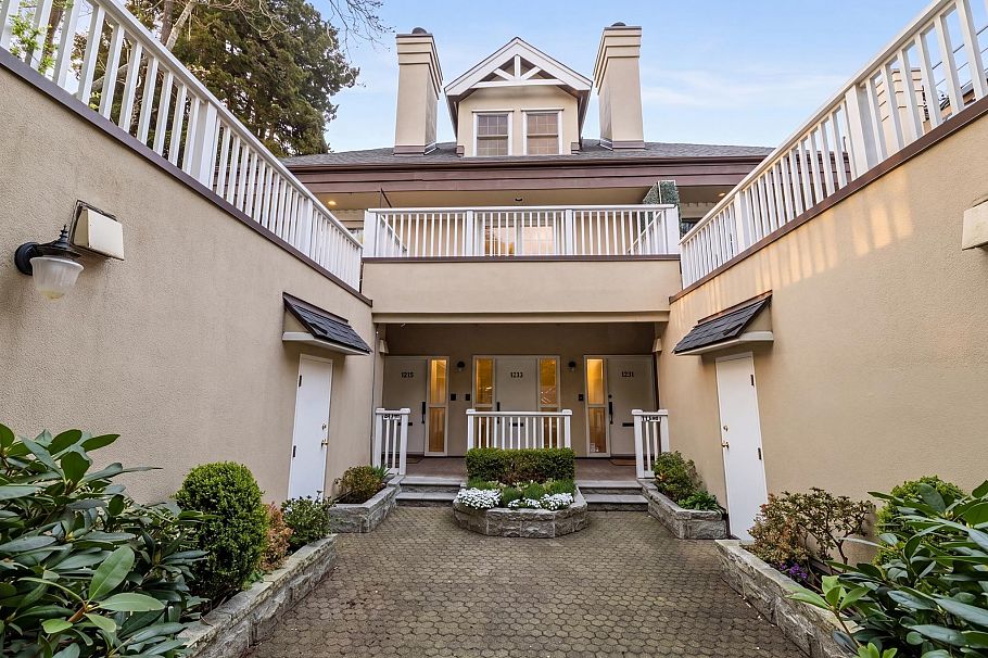 1229 W 8th Avenue Vancouver, BC - 28