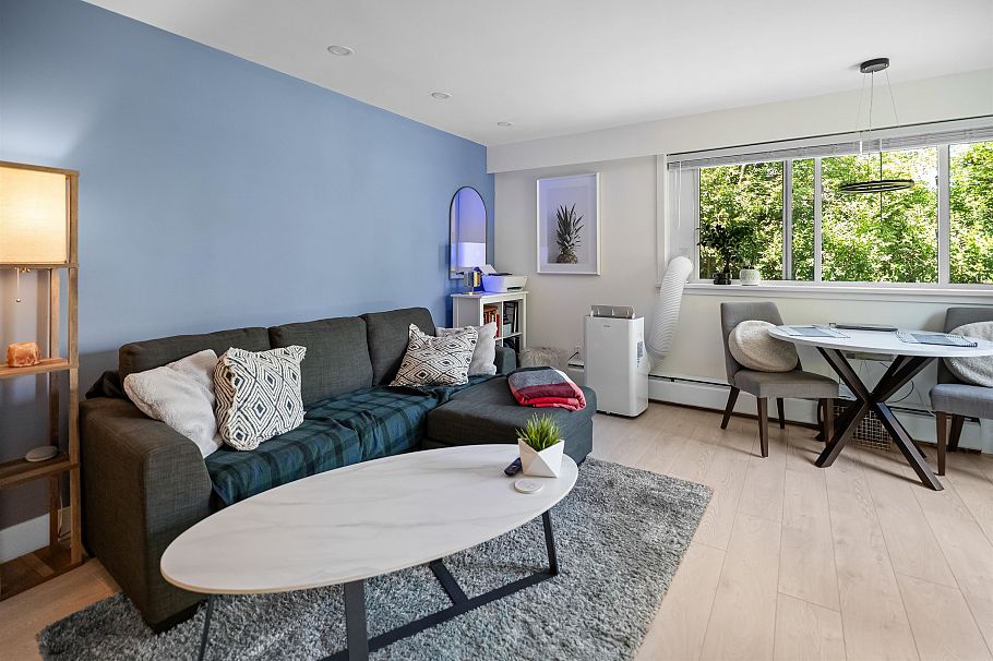 101 2121 W 6th Avenue Vancouver, BC - 4