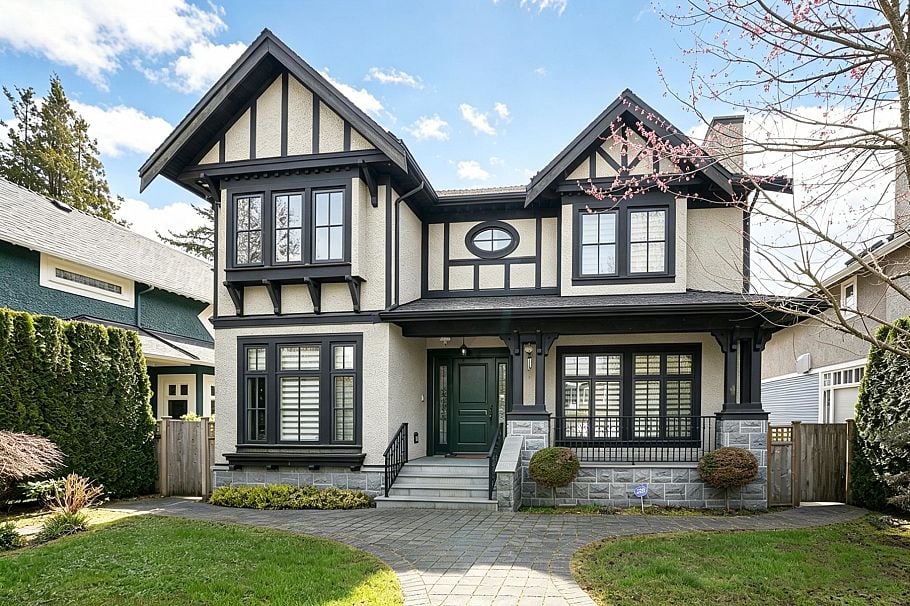 4056 W 30th Avenue Vancouver, BC - 1