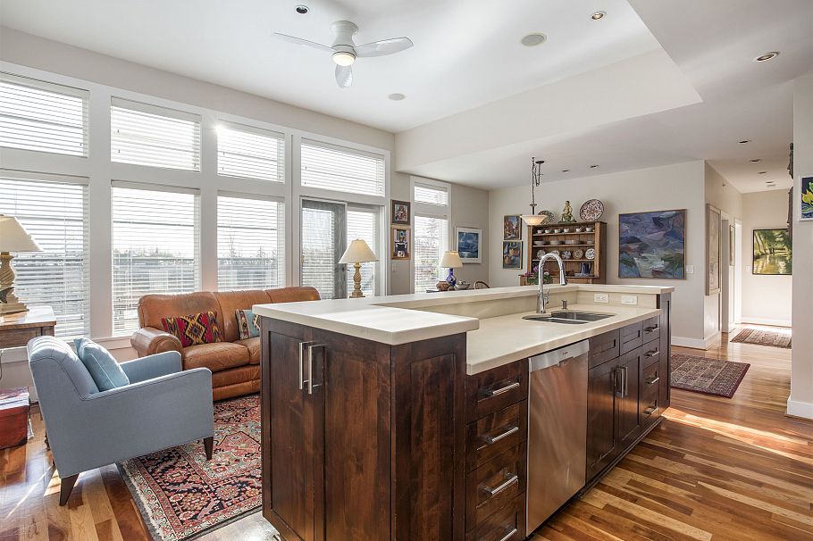 404 6328 Larkin Drive Vancouver, BC - 6