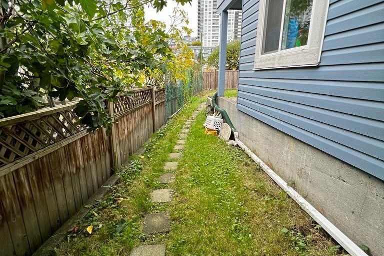 5630 OBEN, Vancouver BC V6Z 0E7 Vancouver, BC - 2