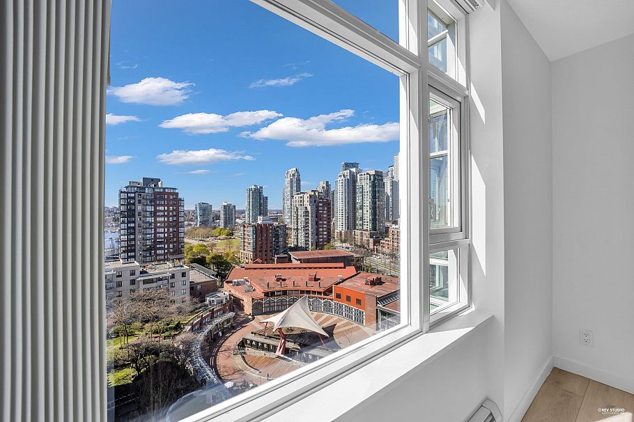 1707 1199 Marinaside Crescent Vancouver, BC - 20