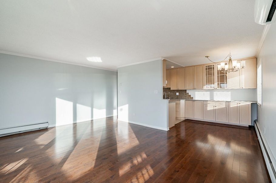 318 3080 Lonsdale Avenue North Vancouver, BC - 5