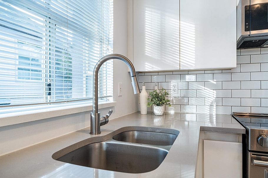 302 655 W 13th Avenue Vancouver, BC - 17