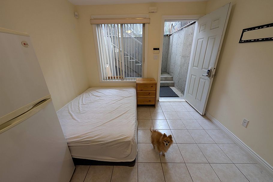 Studio Suite 4XXX REID STREET, Vancouver BC V5R 1R7 Vancouver, BC - 4