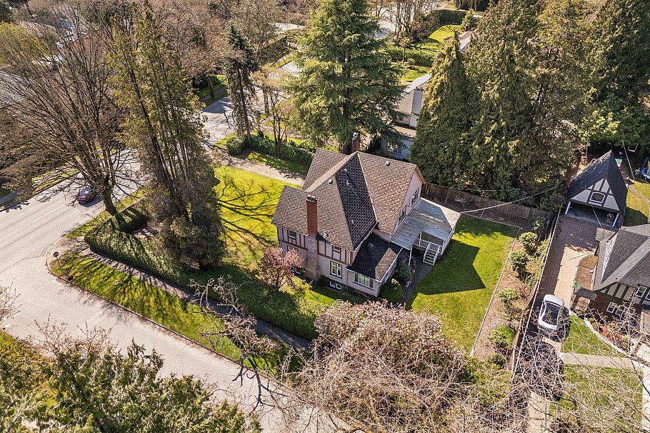 1603 W 49th Avenue Vancouver, BC - 8