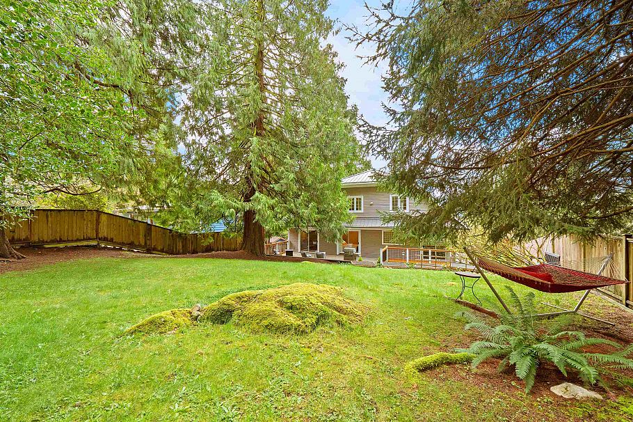 4622 Cove Cliff Road North Vancouver, BC - 3