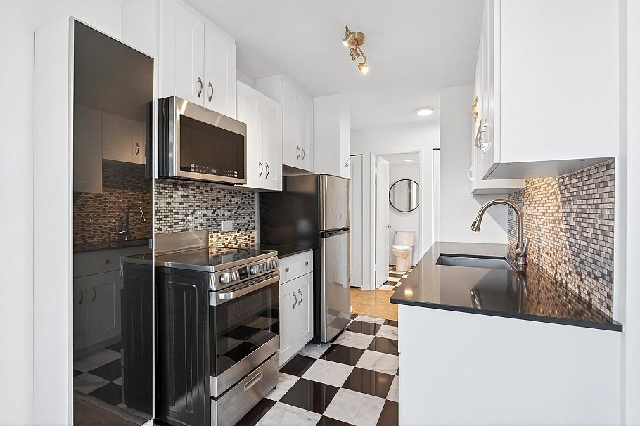 804 1330 Harwood Street Vancouver, BC - 14