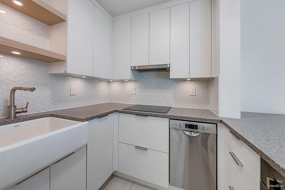 303 1545 E 2nd Avenue Vancouver, BC - 4