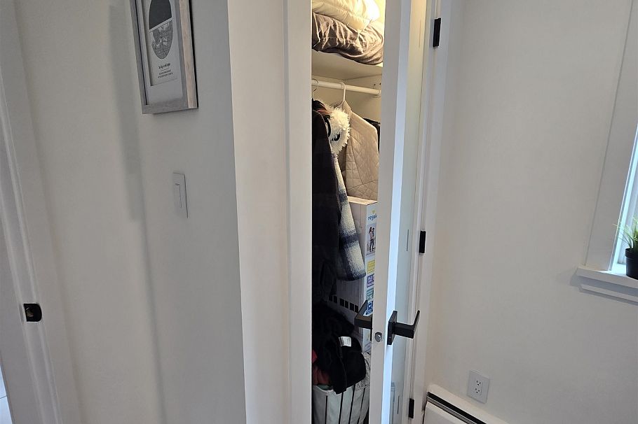 101 2121 W 6th Avenue Vancouver, BC - 29