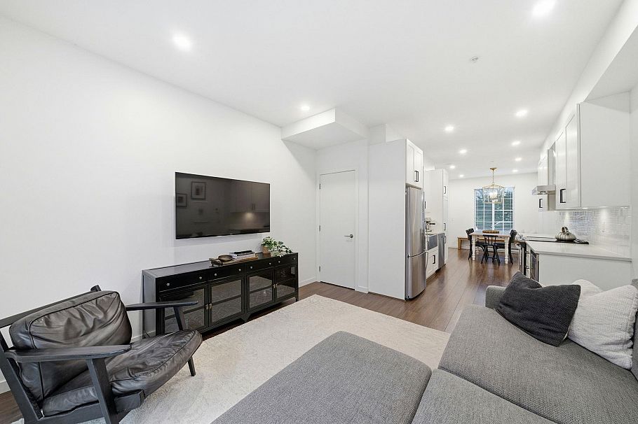 54 433 Seymour River Place North Vancouver, BC - 16