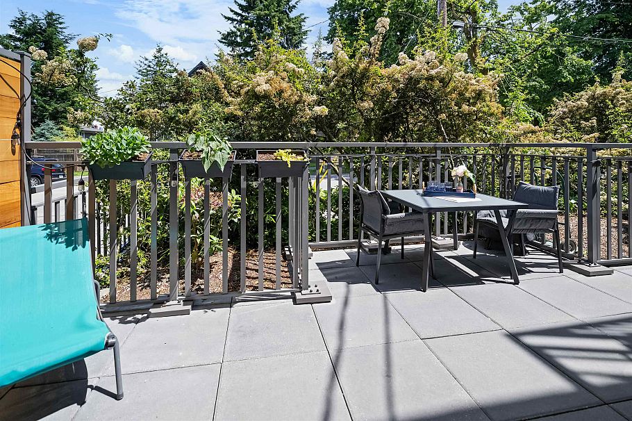 101 2121 W 6th Avenue Vancouver, BC - 8